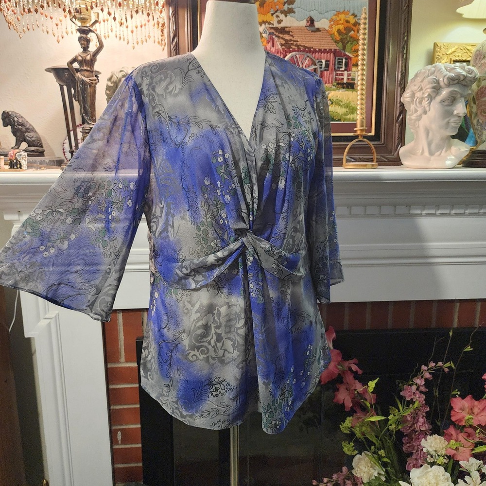 Daisy Fuentes 1X Blue Gray Sheer Front Twist V-Neck Blouse Caspian Combo Top